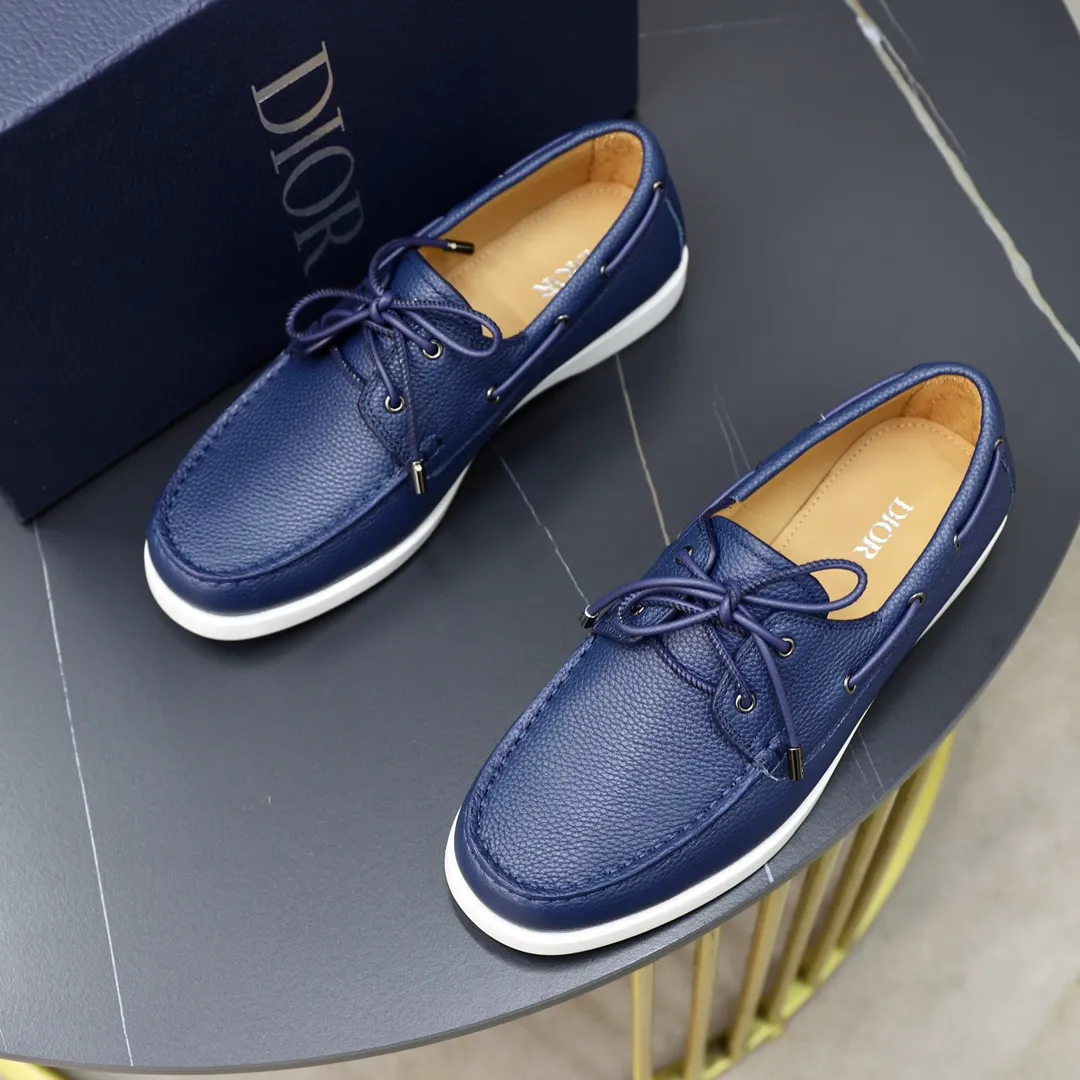 Ex-factory price: 540🙅‍♂️🙅‍♂️🙅‍♂️ Brand: Dior DIOR Standard code: Men's code 38/44 (45 can be customized) Grade: Same as the official website Material: Original cowhide stitching, cowhide lining, original TPU wear-resistant soft outsole Style categories: Leisure and sports version, footwear for driving, young fashion, European and American trends, British style Color: actual picture color